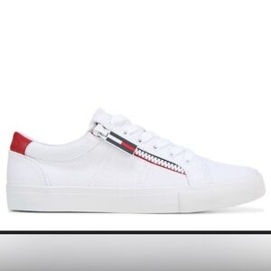 NEW! Tommy Hilfiger Women's Lou
Shoes (Size: 10)
